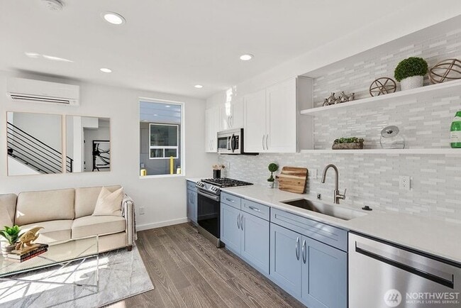 Building Photo - 5518 11th Ave NW