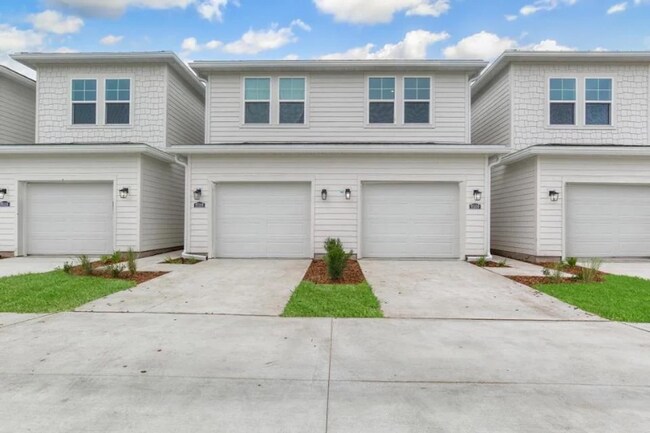 Photo - 95337 Katherine St Townhome