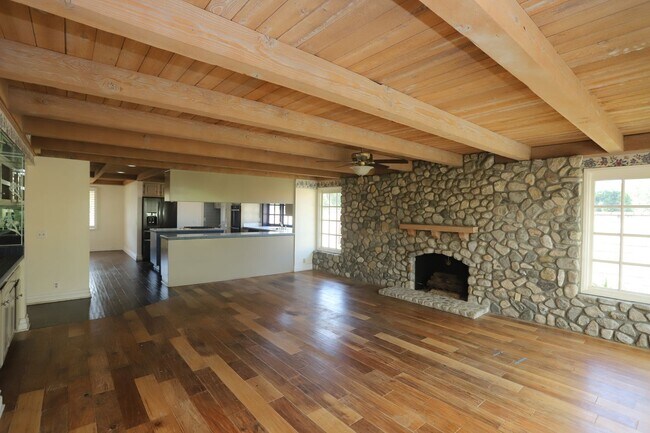 Photo - 460 S Bridge View Dr