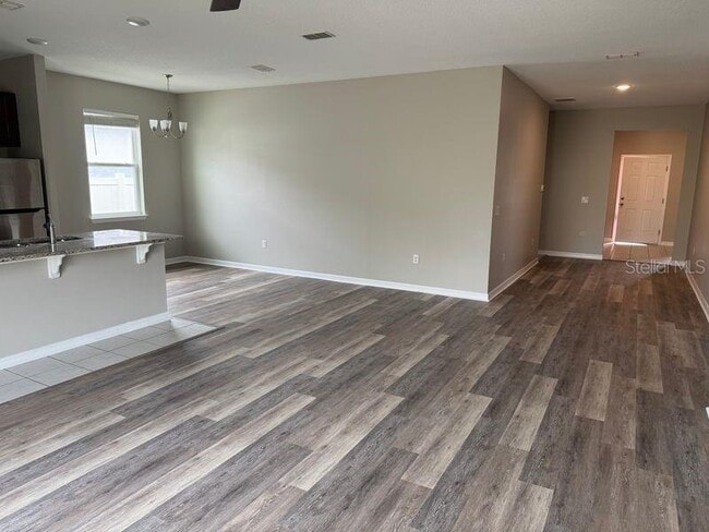 Photo - 3345 Curlew Ave