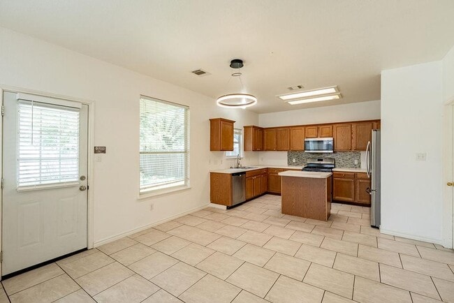 Photo - 1016 Tom Seaver Pl