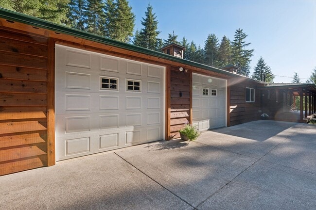 Photo - 2011 Pleasant View Dr