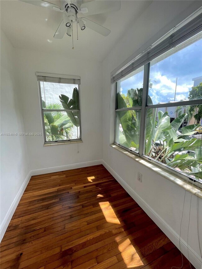 Photo - 1030 Jefferson Ave Unit 6