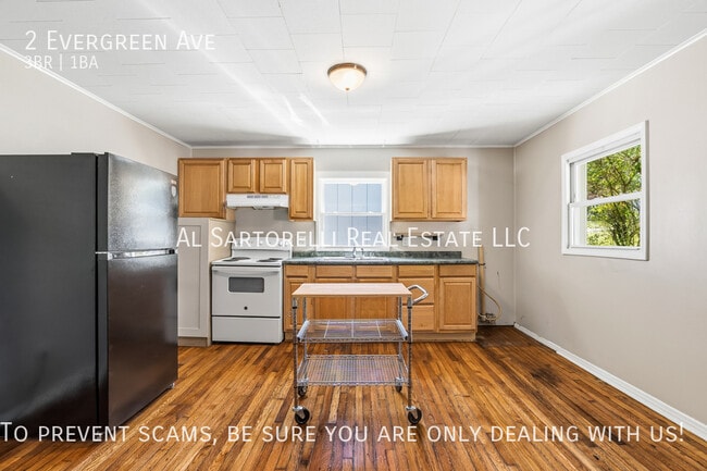 Photo - 2 Evergreen Ave