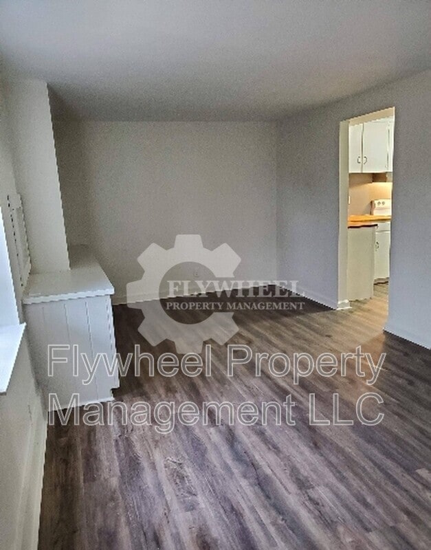 Photo - 910 S Crest Rd