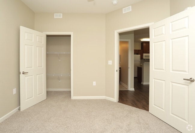 1BR, 1BA - 650 SF