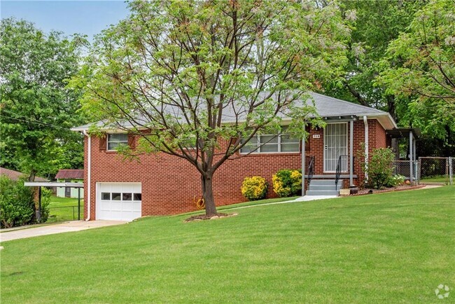 Building Photo - 718 Birchwood Ln SW Rental