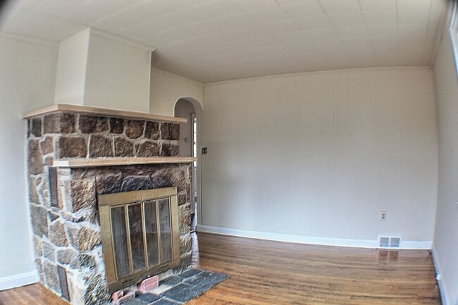 Photo - 43 Beckers Grove Unit Beckers Grove 40