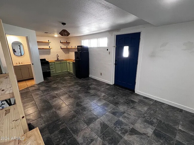 Photo - 2102 W Minnezona Ave