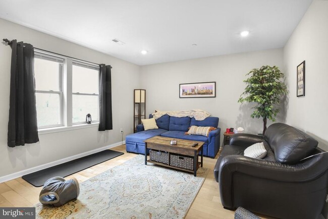 Photo - 1431 Poplar St Apartment Unit D