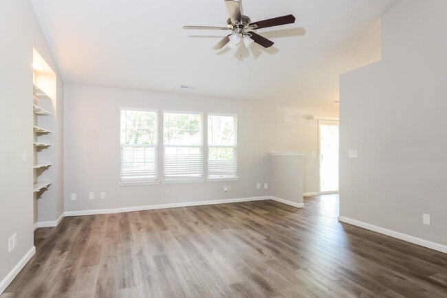 Photo - 5724 Blackley Ln