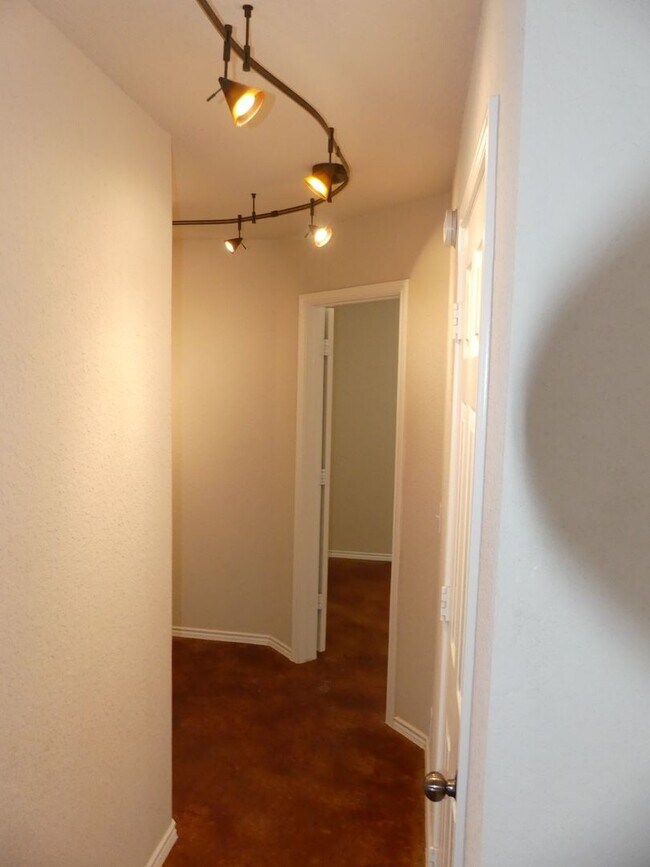 Photo - PRICE DROP !!