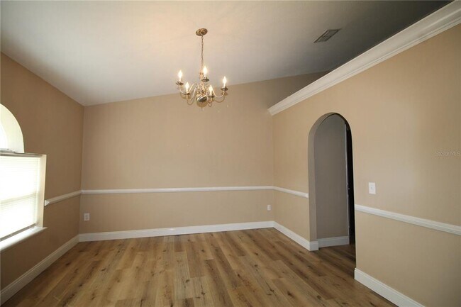Photo - 5492 Douglas Rd