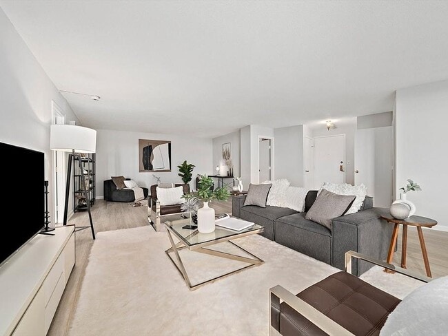 Photo - 280 Boylston St