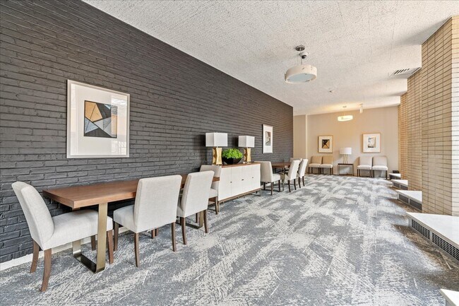 Photo - 3950 N Lake Shore Dr Unit 627E