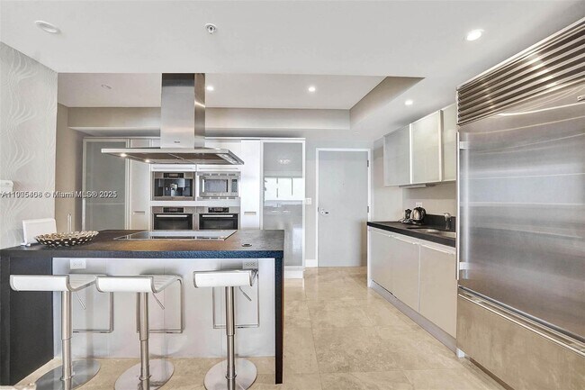 Photo - 18201 Collins Ave