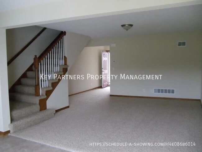 Photo - 1650 SW Highland Dr