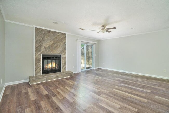 Photo - 926 Amberly Dr, Unit B