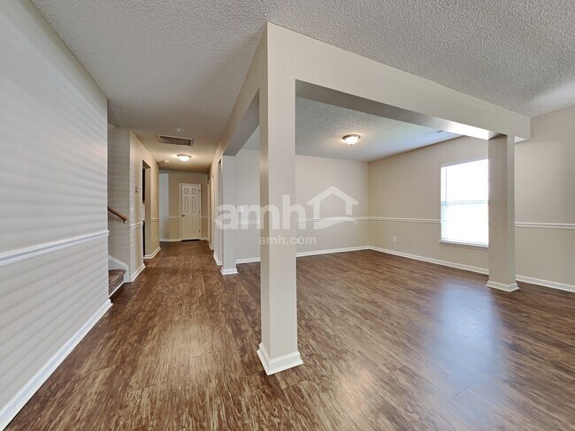 Photo - 5146 Torrey Ln