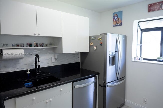 Photo - 508 Gardens Dr Unidad 202