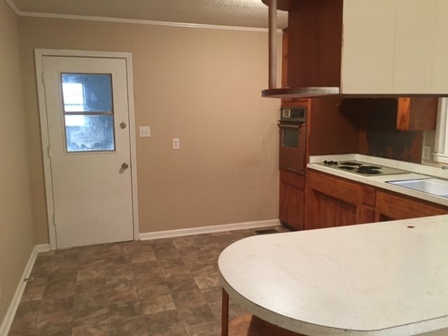 2514 Rochell Dr NW