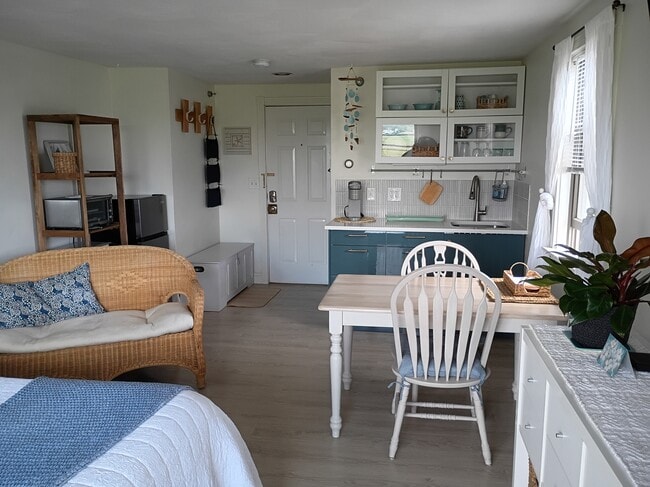 Photo - 415 Ocean Blvd Unit Sunny Beach Studio with Annual Lease