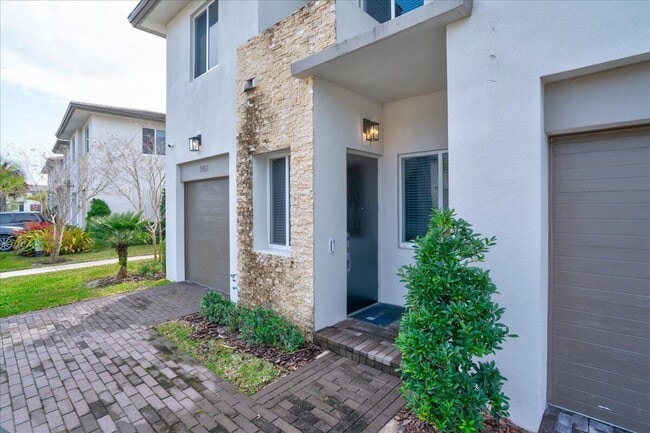 Photo - 1451 Pioneer Way