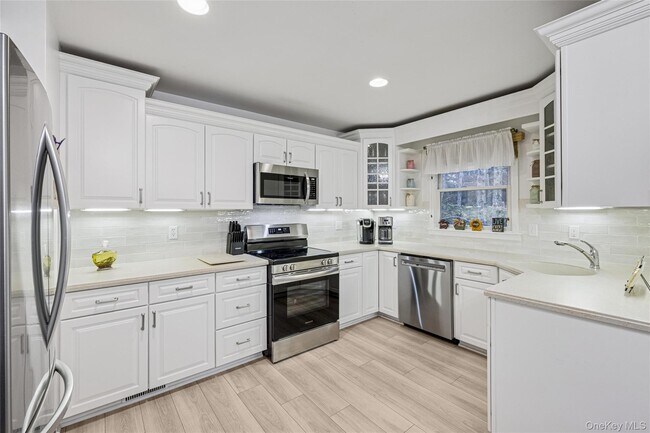 Photo - 4 The Registry