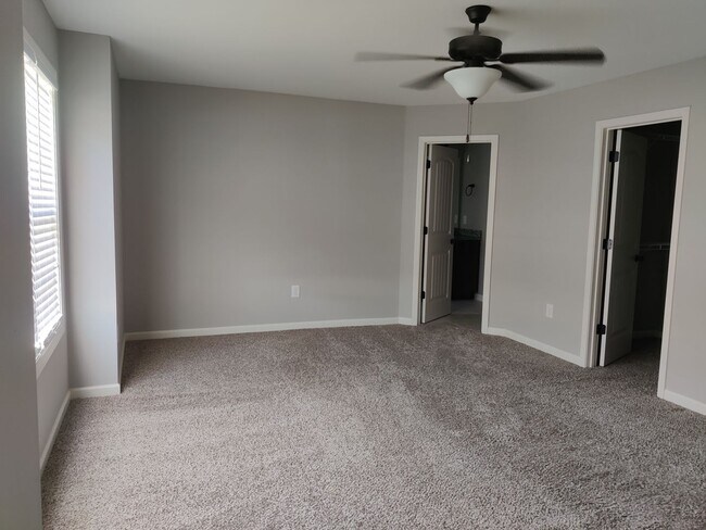 Photo - 2070 Blackstone Way