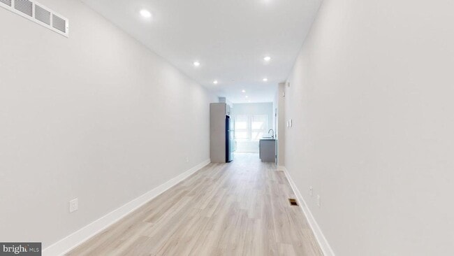 Building Photo - 650 N 36th St Unit 1
