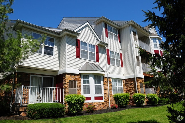 Building Photo - Fox Hill Run Rental