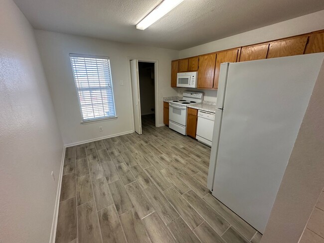 Photo - 5305 Daybreak Dr Unit B