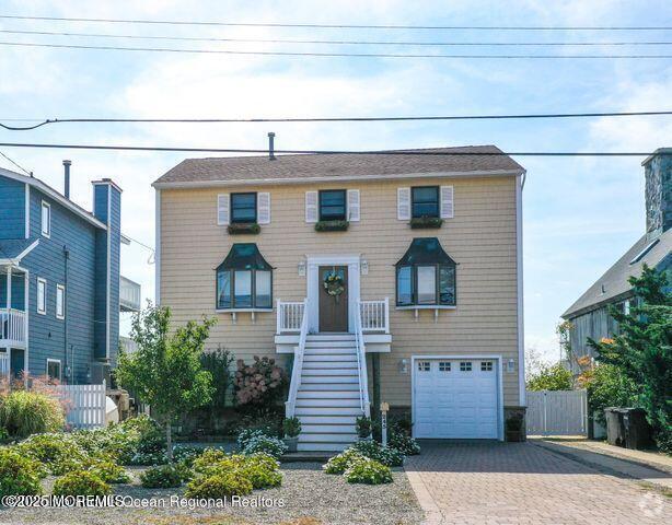 Building Photo - 245 24th Ave Rental