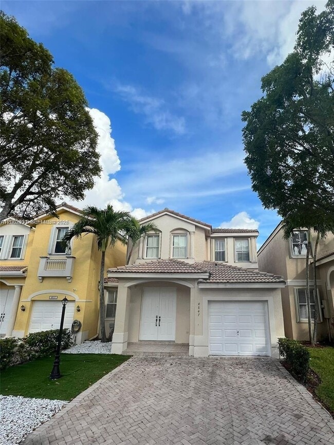 Building Photo - 4847 NW 108th Ct