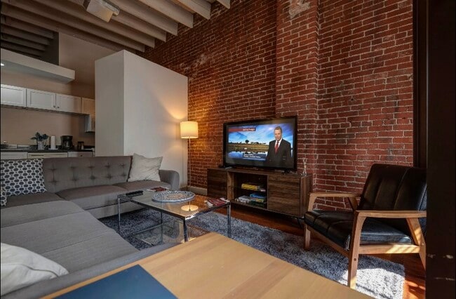 430 S Campbell Ave Unit 202