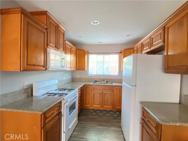 1265 Olive Tree Ln Unit C