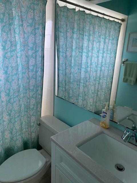 Photo - 1099 Country Club Dr