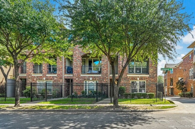 Building Photo - 5124 Belmont Ave