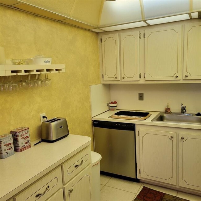 Photo - 351 Markham P Unit 351