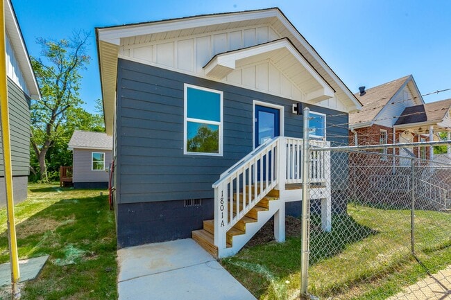 Building Photo - 1801 S Lyerly St Unit A Rental