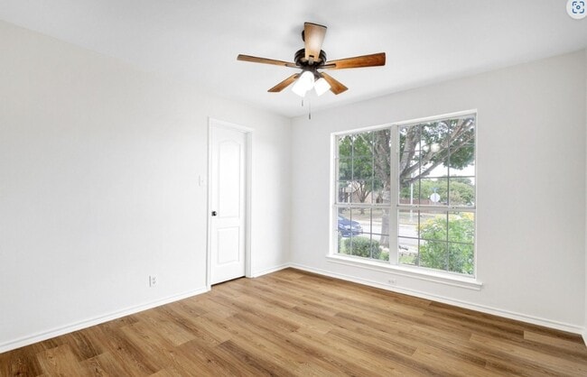 Photo - 7142 Lynn Lake Dr