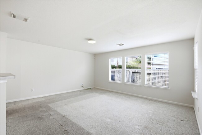 Photo - 526 Remington Lodge Ct