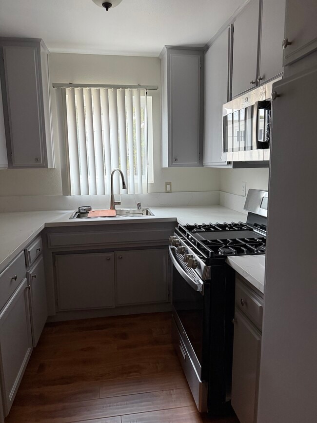 Photo - 634 E Angeleno Ave