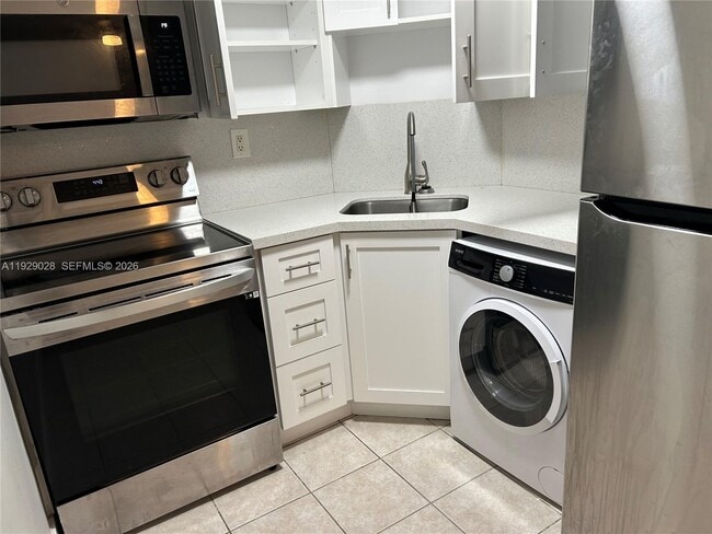 Photo - 335 SW 20th St Unidad 7