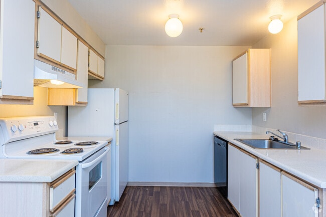 3BR, 2BA - 1143SF