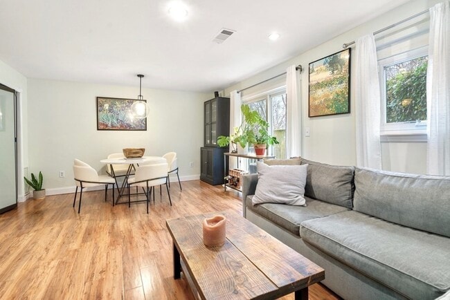 Photo - 43 N Mead St Unit 43