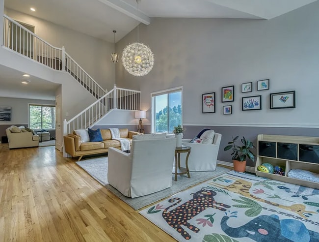 Photo - Spacious 5 bedroom 4 Bathroom Home Available August 7th!