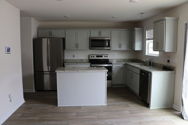 Photo - 901 Riverstone Dr