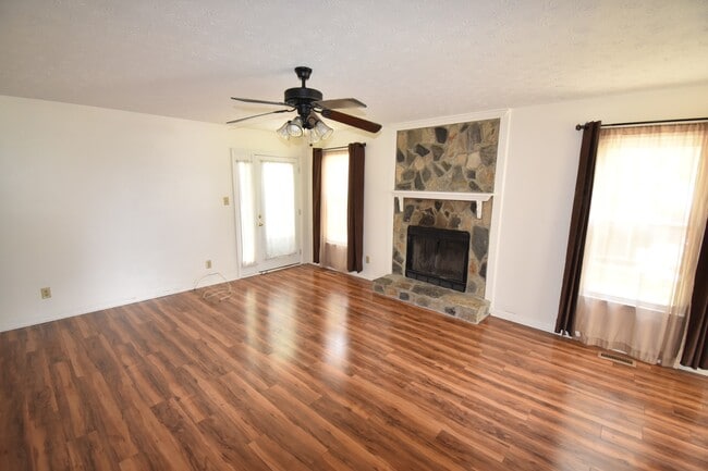 Photo - COMING SOON~3 Bedroom and 2 Bath Home (No Pets)