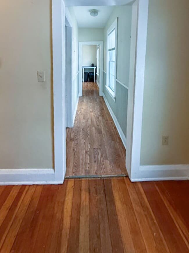 Photo - 30-32 Sherman St - Lakefront Living, Right in the Heart of Burlington Unit 32-2